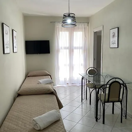 Scala Dei Turchi Palace Fuer 4 Personen In *