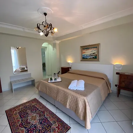 Scala Dei Turchi Palace Fuer 4 Personen In * Realmonte